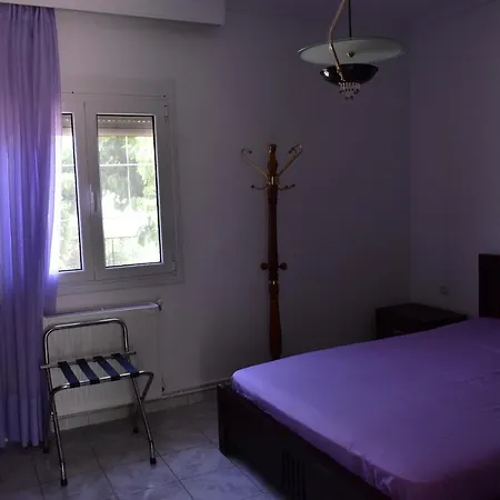 White Clam Vintage House With Sea View & Garden