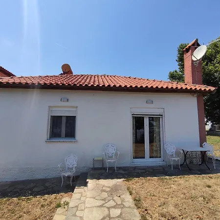 Nyaraló White Clam Vintage House With Sea View & Garden Makríjalosz